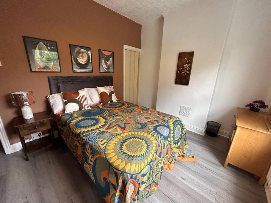 Spacious Homely 3 Bed Property Newcastle-under-Lyme Exteriér fotografie